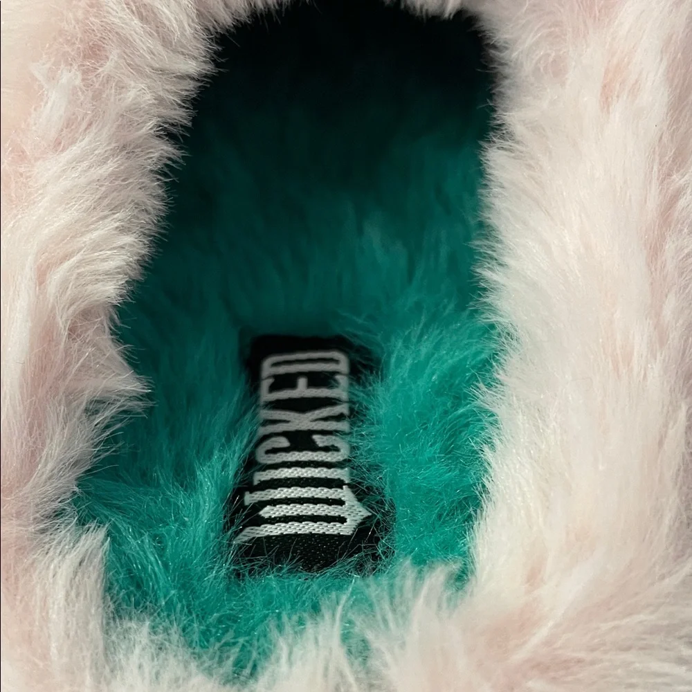 NWT Wicked Kids House Shoes Fuzzy Pink and Green Size 11 12